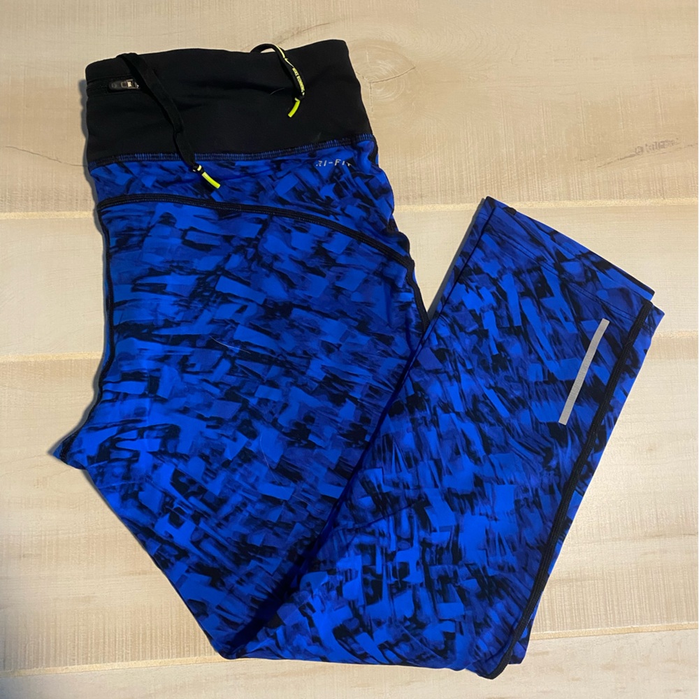 NIKE 🏃‍♀️ RUNNING CROP